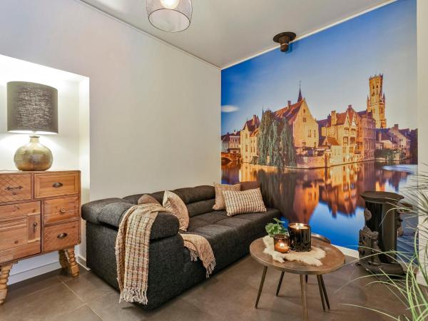 Charming getaway in the historical city center : photo 3 de la chambre chambre double