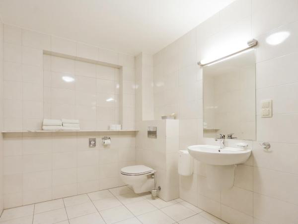 Poznań West Hotel - Airport : photo 2 de la chambre chambre triple