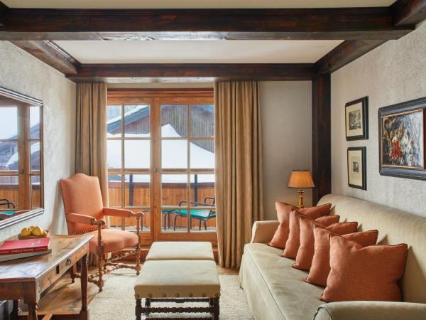 Airelles Val d'Isère : photo 3 de la chambre suite familiale avec balcon