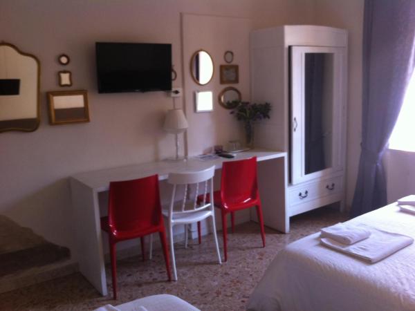 Residenza Navona Verona : photo 3 de la chambre chambre quadruple Économique