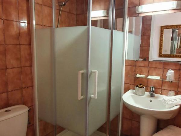 Hôtel Richelieu : photo 5 de la chambre chambre double