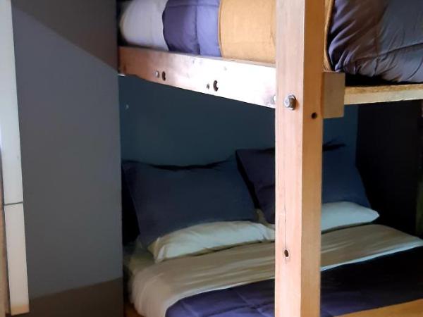 Bucanaan hostel boutique : photo 2 de la chambre chambre familiale avec salle de bains commune