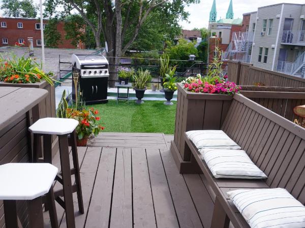 HoMa Homestay Hotel by Olympic Stadium Montreal Auberge-Hostel : photo 2 de la chambre chambre lit queen-size avec salle de bains privative 