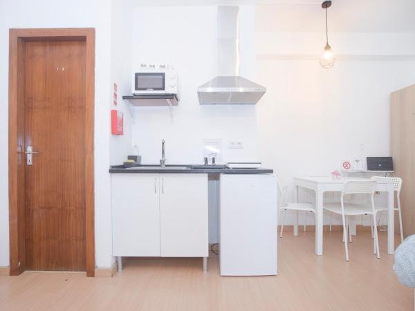 Porto Automatic : photo 5 de la chambre chambre double avec salle de bains privative