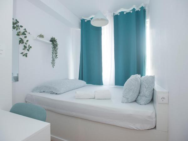 Porto Automatic : photo 1 de la chambre chambre double avec salle de bains commune