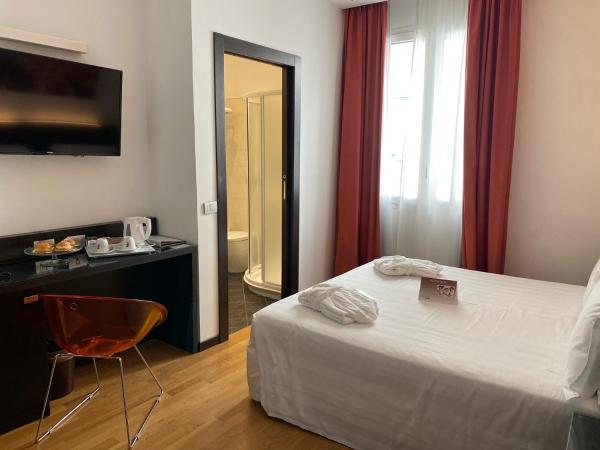 Card International Hotel : photo 5 de la chambre chambre double supérieure