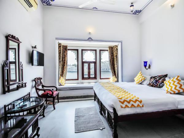 Hotel Devraj Niwas on Lake Pichola : photo 6 de la chambre premium lake view room
