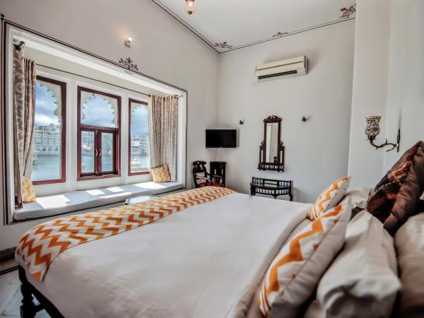 Hotel Devraj Niwas on Lake Pichola : photo 8 de la chambre premium lake view room