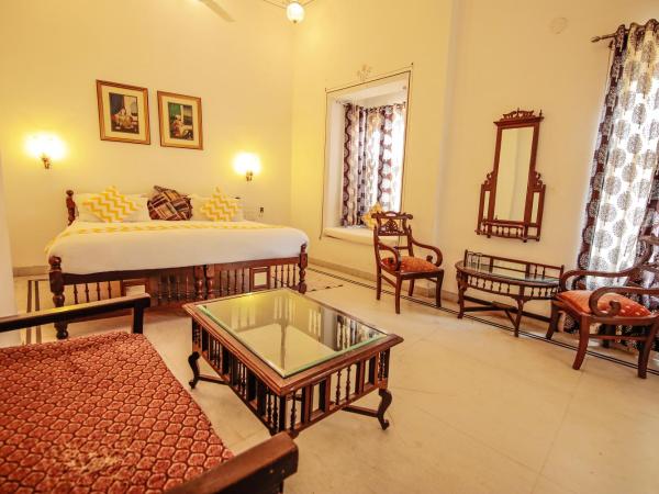 Hotel Devraj Niwas on Lake Pichola : photo 4 de la chambre partial lake view room