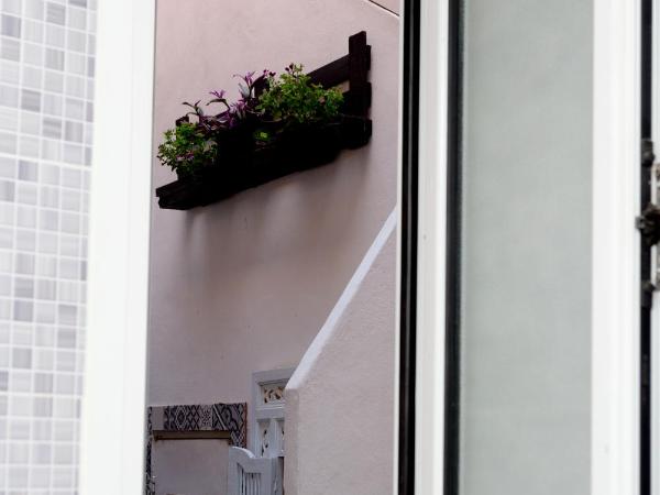 Easy Sants by Bossh! : photo 4 de la chambre chambre lits jumeaux avec salle de bains privative