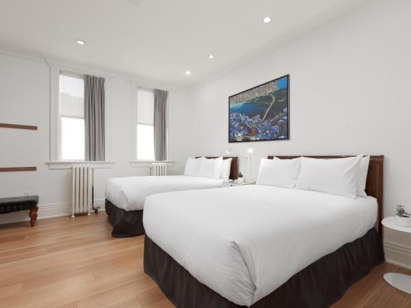 Victorian Hotel : photo 7 de la chambre hébergement 2 lits doubles supérieur (salle de bains privative)