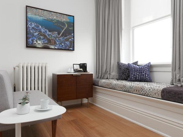 Victorian Hotel : photo 5 de la chambre hébergement 2 lits doubles supérieur (salle de bains privative)