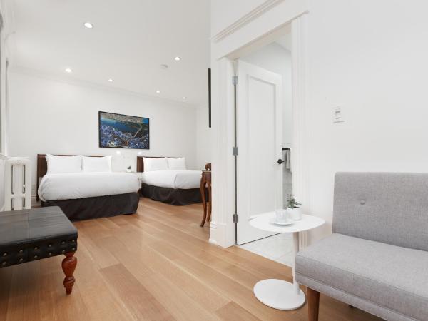 Victorian Hotel : photo 4 de la chambre hébergement 2 lits doubles supérieur (salle de bains privative)