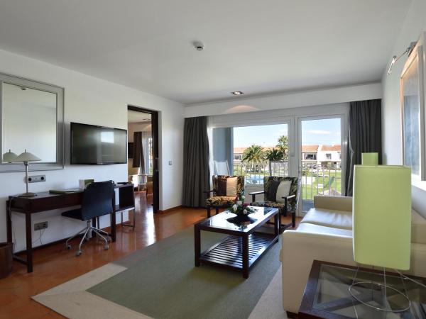 Parador de Málaga Golf : photo 4 de la chambre suite junior