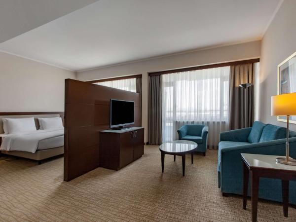 Radisson Blu Ankara : photo 2 de la chambre suite junior avec balcon - vue sur ville