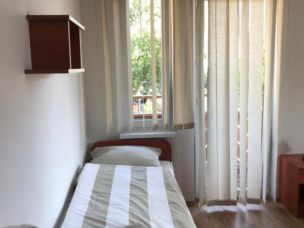 Dom Wczasowy Oliwia : photo 4 de la chambre chambre lits jumeaux avec salle de bains privative