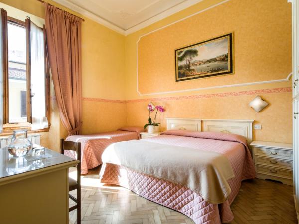 Hotel Fiorita : photo 2 de la chambre chambre triple Économique