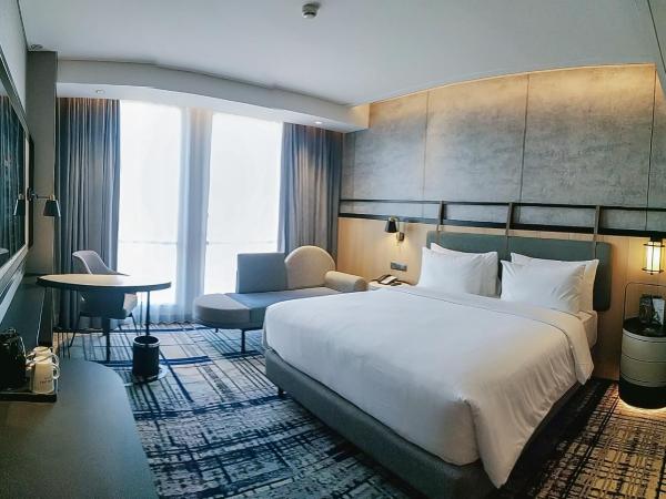 Mercure Surabaya Manyar : photo 4 de la chambre deluxe queen room - city side