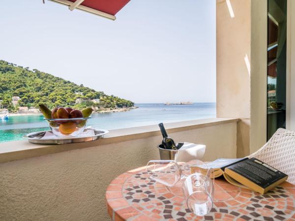 Boutique & Beach Hotel Villa Wolff : photo 2 de la chambre suite avec balcon