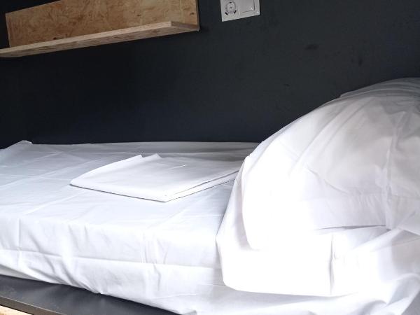 Planeta Cadiz Hostel : photo 4 de la chambre chambre familiale deluxe