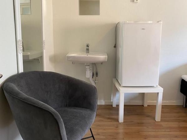 Helsingborgs Vandrarhem, Helsingborg Hostel : photo 3 de la chambre chambre lits jumeaux avec salle de bains commune