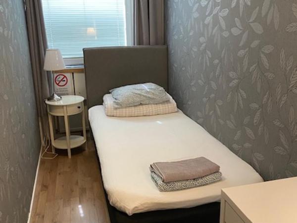 Helsingborgs Vandrarhem, Helsingborg Hostel : photo 1 de la chambre petite chambre simple avec salle de bains commune