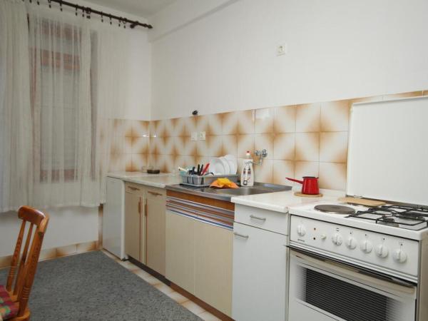 Rooms with a parking space Makarska - 6778 : photo 4 de la chambre chambre double