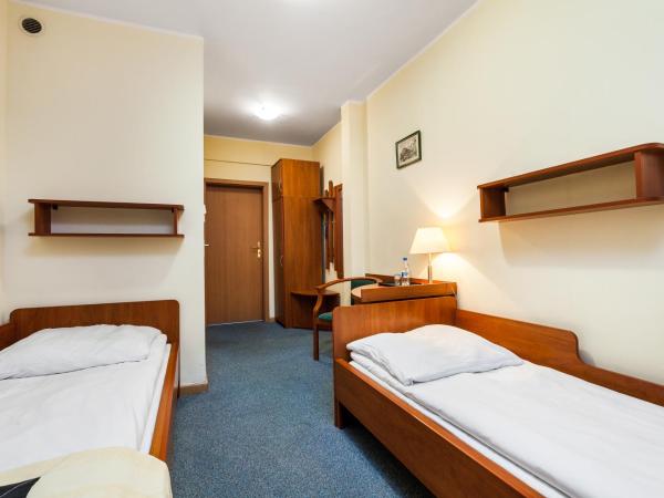 Hotel Olivia : photo 5 de la chambre economy room - ground floor with icerink view