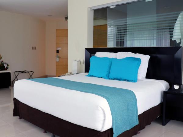 Hotel Rio 1300 : photo 3 de la chambre suite lit king-size