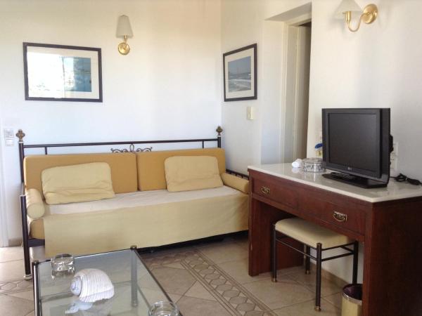 Astir Of Naxos : photo 10 de la chambre suite 1 chambre avec baignoire spa (2-4 adultes)