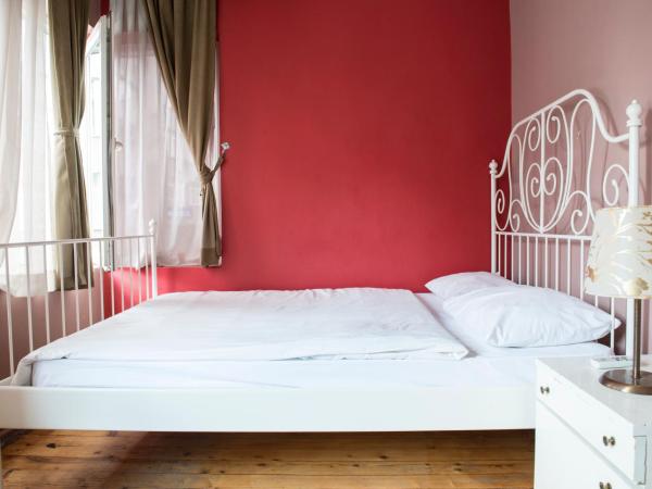 Cheers Midtown Hostel : photo 3 de la chambre chambre double avec salle de bains commune