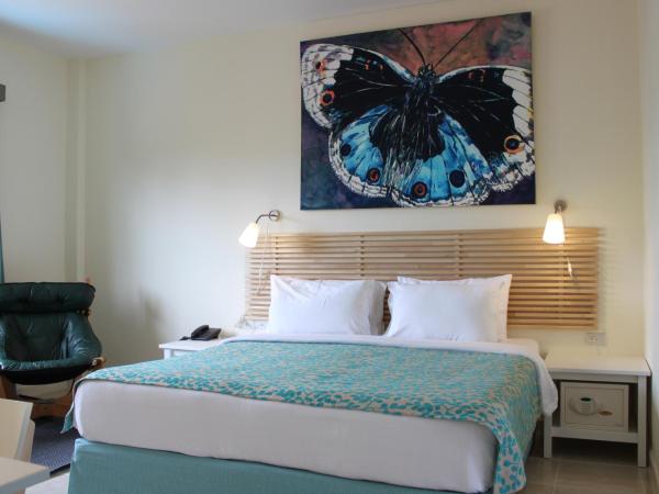 Chom View Hotel, Hua Hin : photo 1 de la chambre chambre double ou lits jumeaux supérieure avec balcon