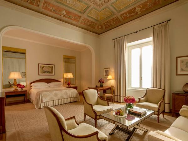 Four Seasons Hotel Milano : photo 2 de la chambre suite fresque lit king-size