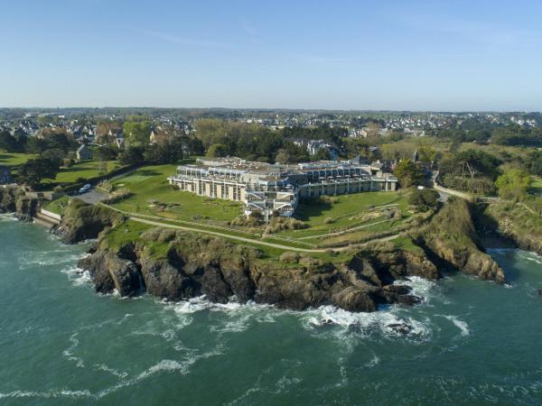 Emeria Dinard Thalasso Spa : photo 5 de la chambre cottage supérieur avec balcon ou terrasse privés