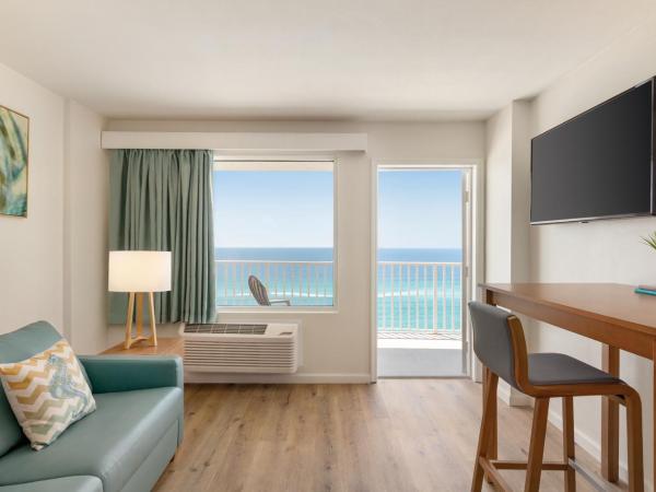 Radisson Panama City Beach - Oceanfront : photo 2 de la chambre suite avec 2 lits doubles - long séjour - non-fumeurs - dernier Étage