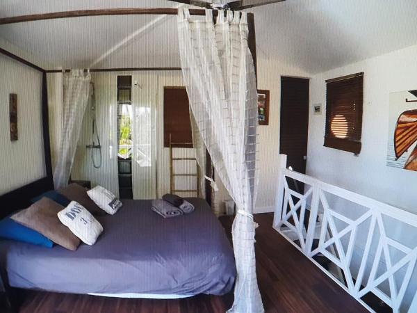 Villa Caraîbes : photo 4 de la chambre suite - vue sur piscine