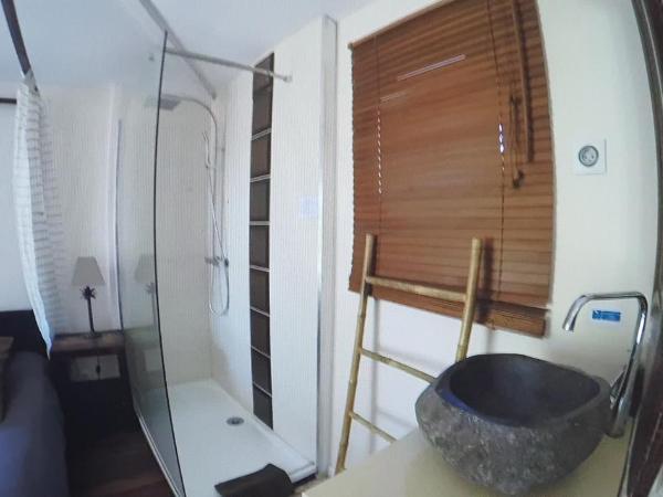 Villa Caraîbes : photo 7 de la chambre suite - vue sur piscine