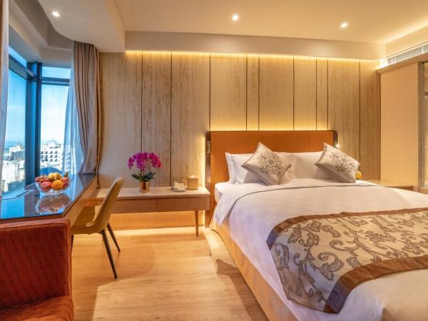 Hotel Golden Dragon : photo 1 de la chambre chambre double - vue sur port