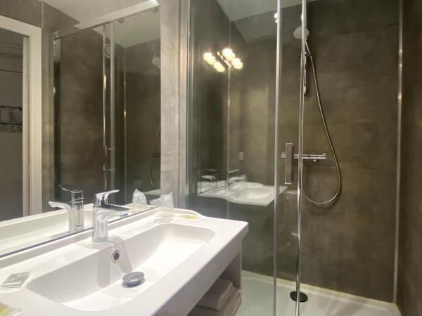 Hotel Victor Hugo : photo 1 de la chambre chambre lits jumeaux