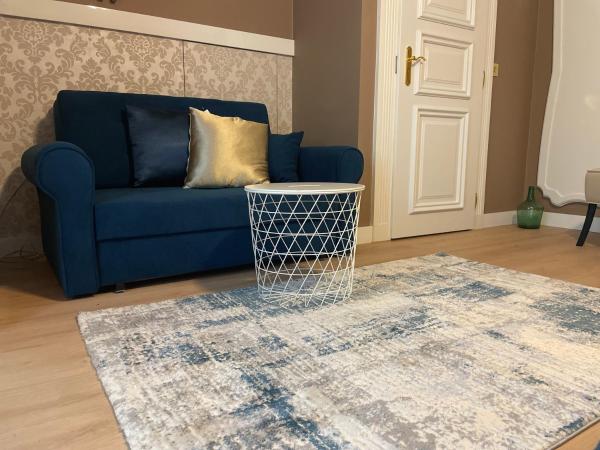 Villabaroque_Eger : photo 2 de la chambre chambre deluxe (2 adultes + 1 enfant)