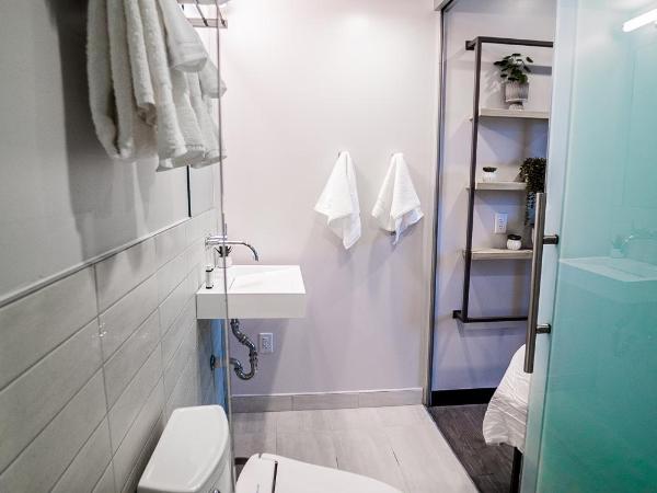 SOVA Micro-Room & Social Hotel : photo 4 de la chambre chambre standard lit queen-size