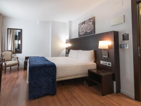 Hotel Alda Zaragoza Independencia : photo 3 de la chambre chambre double ou lits jumeaux supérieure avec terrasse