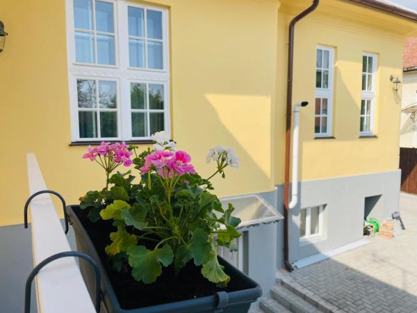 Villabaroque_Eger : photo 7 de la chambre chambre triple exécutive