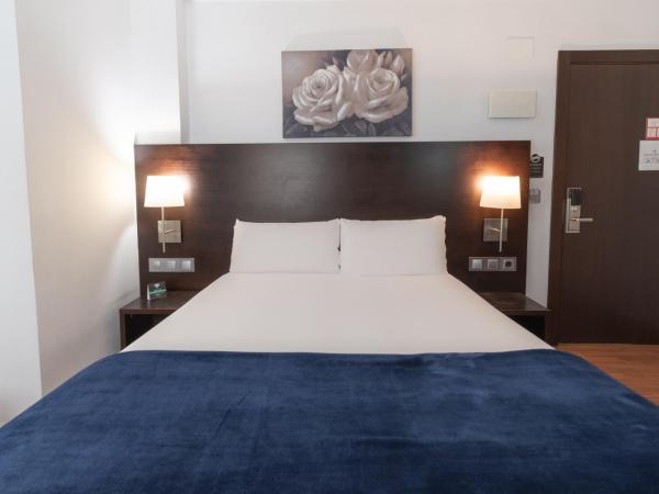 Hotel Alda Zaragoza Independencia : photo 7 de la chambre chambre familiale