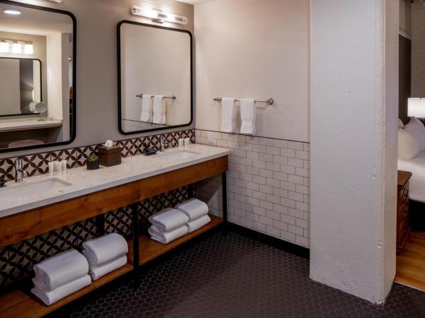 The Last Hotel : photo 3 de la chambre suite governors