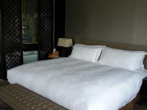Primus Hotel Qipan Moutain Shenyang : photo 1 de la chambre suite de luxe avec vue sur lac