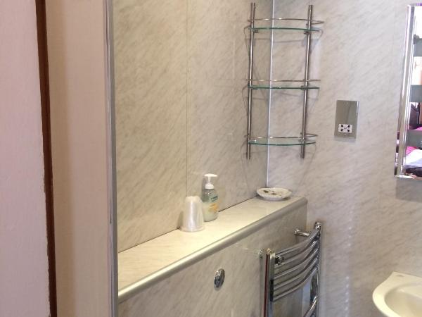 Bellevue Guest House : photo 1 de la chambre chambre lits jumeaux