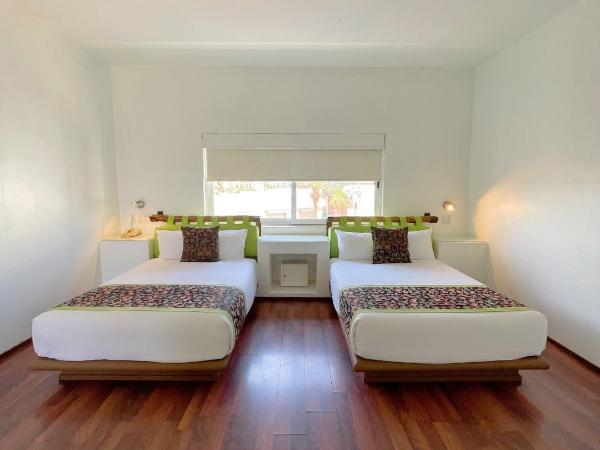 Seven Crown Express & Suites by Kavia : photo 1 de la chambre suite