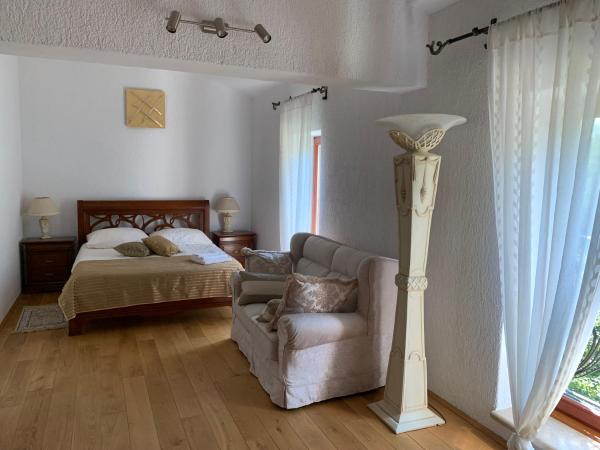 Villa Castello Rausch : photo 8 de la chambre chambre double avec patio