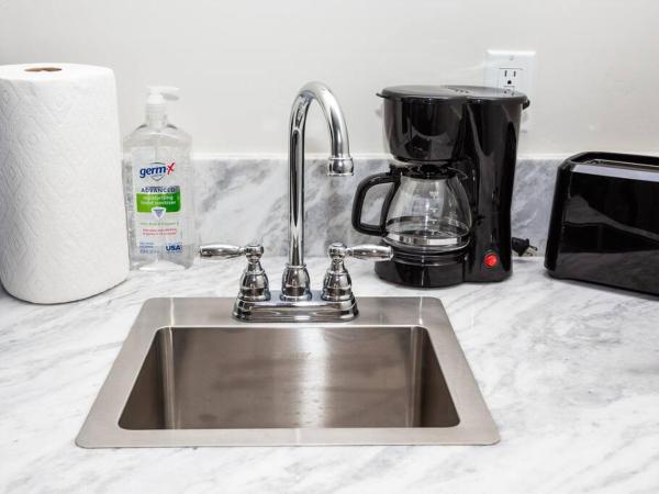 Studio with Large Balcony- San Diego Gateway : photo 10 de la chambre studio